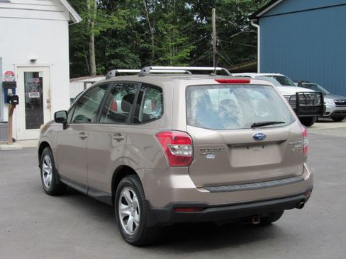 Used 2014 Subaru Forester 2.5i AWD/4WD image 7