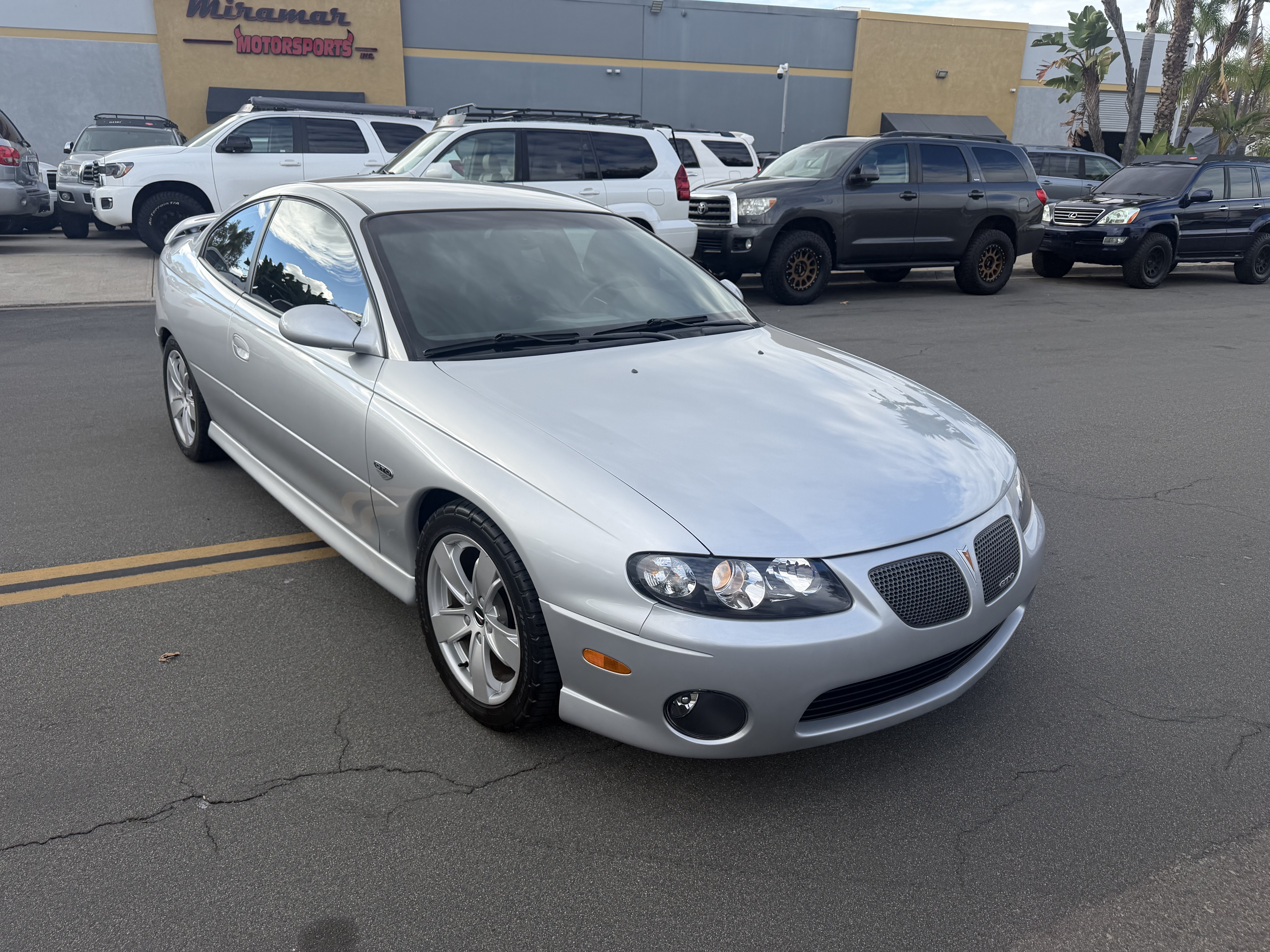 Used 2004 Pontiac GTO UNAVAIL RWD image 20