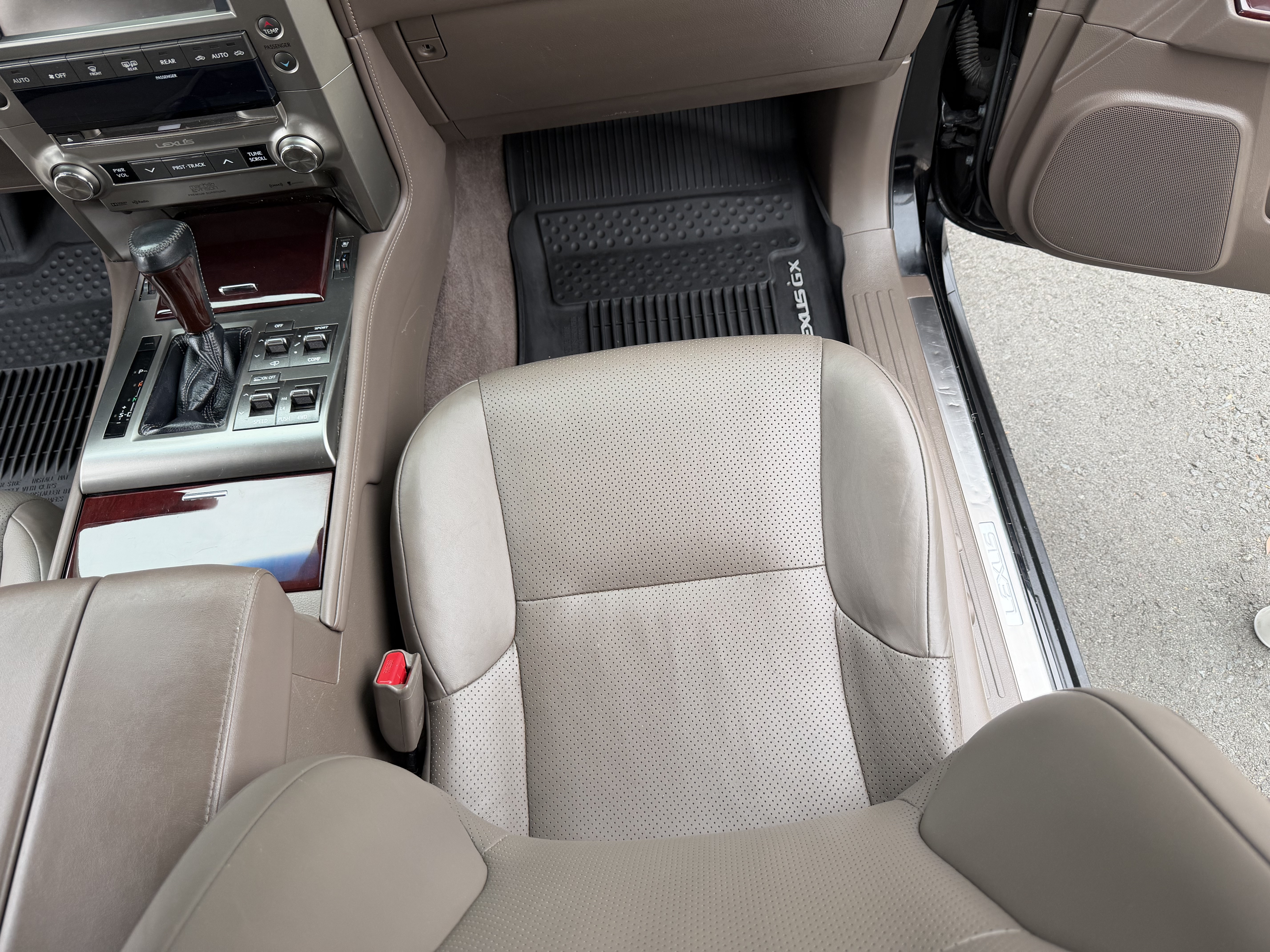 Used 2017 Lexus GX 460 Luxury AWD/4WD image 31