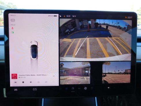 Used 2020 Tesla Model 3 Performance image 17