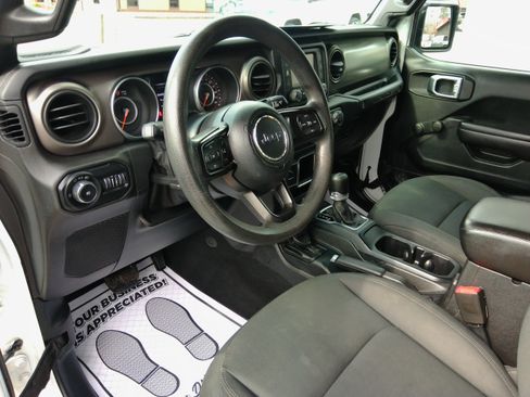 Used 2018 Jeep Wrangler Unlimited Sport image 48