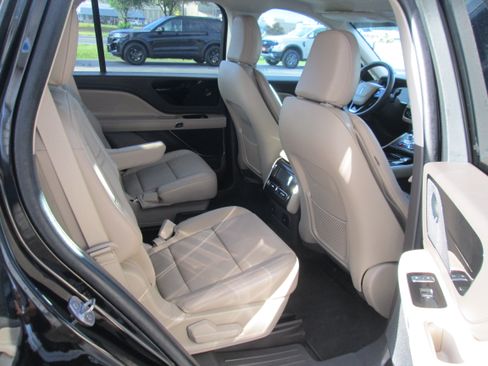 Used 2024 Lincoln Aviator Reserve RWD image 14