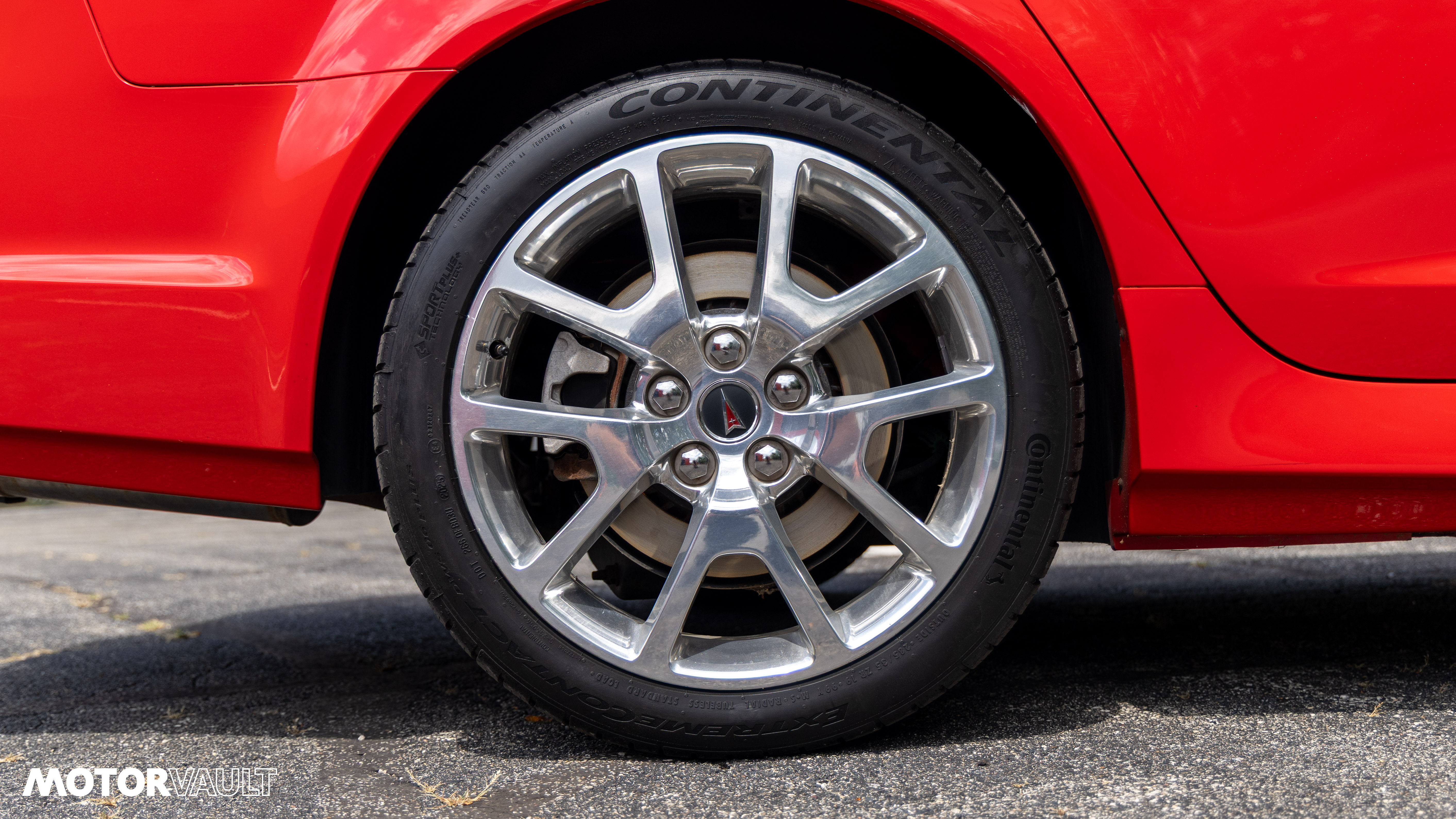 Used 2009 Pontiac G8 GXP RWD image 25