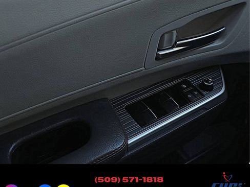 Used 2022 Toyota Sienna XSE image 20