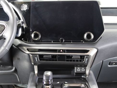 Used 2023 Lexus RX 500h AWD F Sport image 5