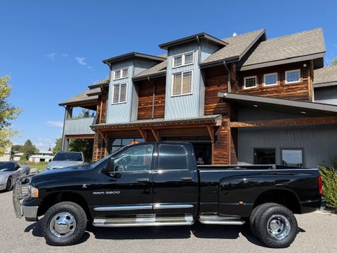 Used 2004 Dodge Ram 3500 Truck SLT image 2