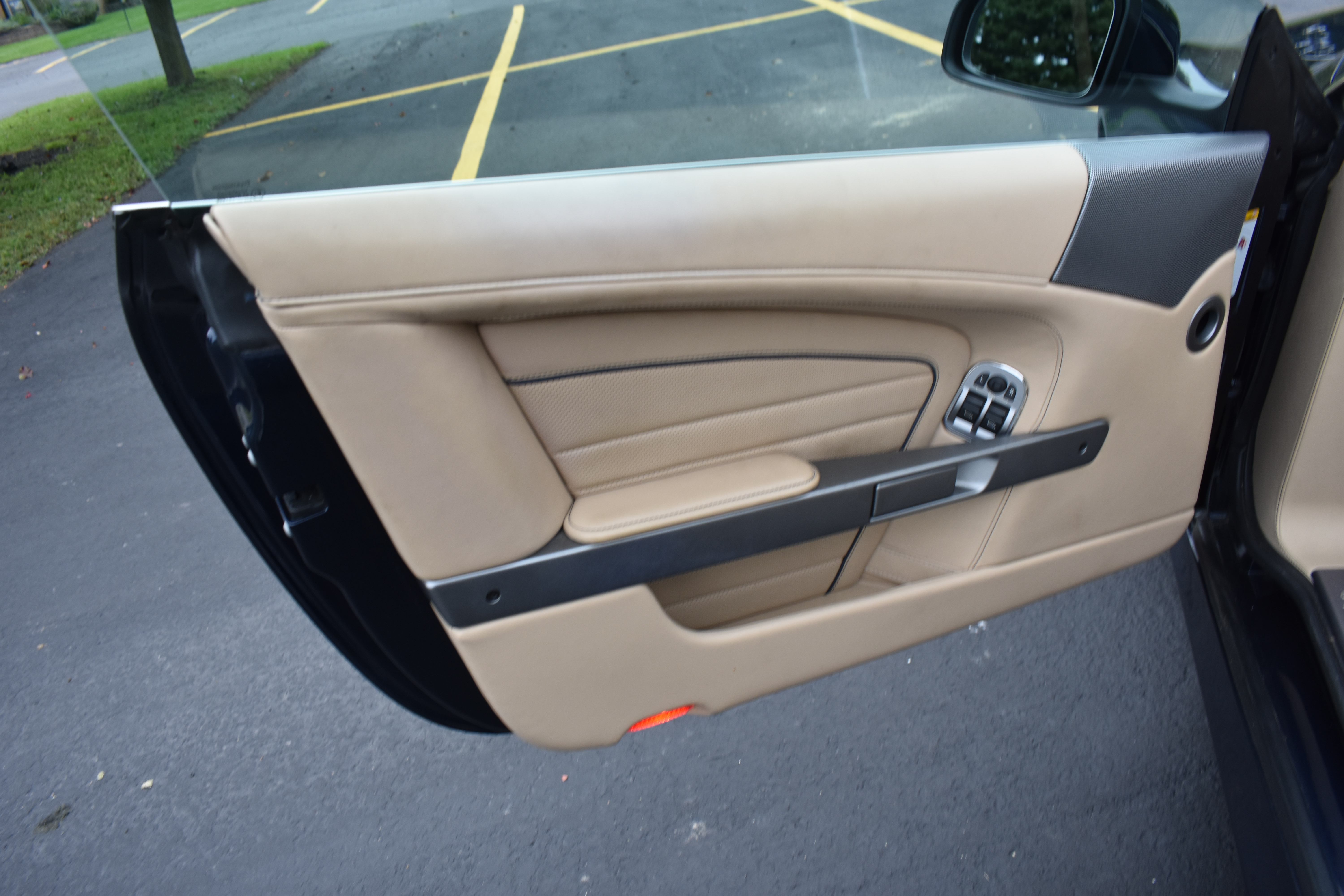Used 2016 Aston Martin DB9 GT Volante RWD image 45
