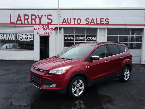 Used 2016 Ford Escape SE image 1