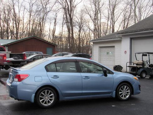 Used 2012 Subaru Impreza 2.0i Premium image 11