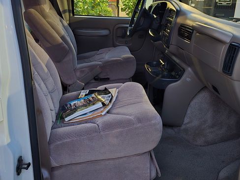Used 1999 Chevrolet Express 1500 image 20