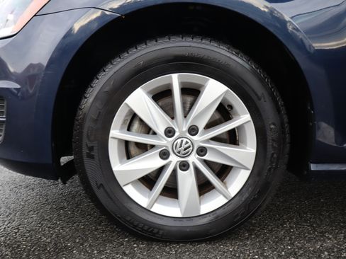 Used 2015 Volkswagen Golf 2-Door FWD image 30