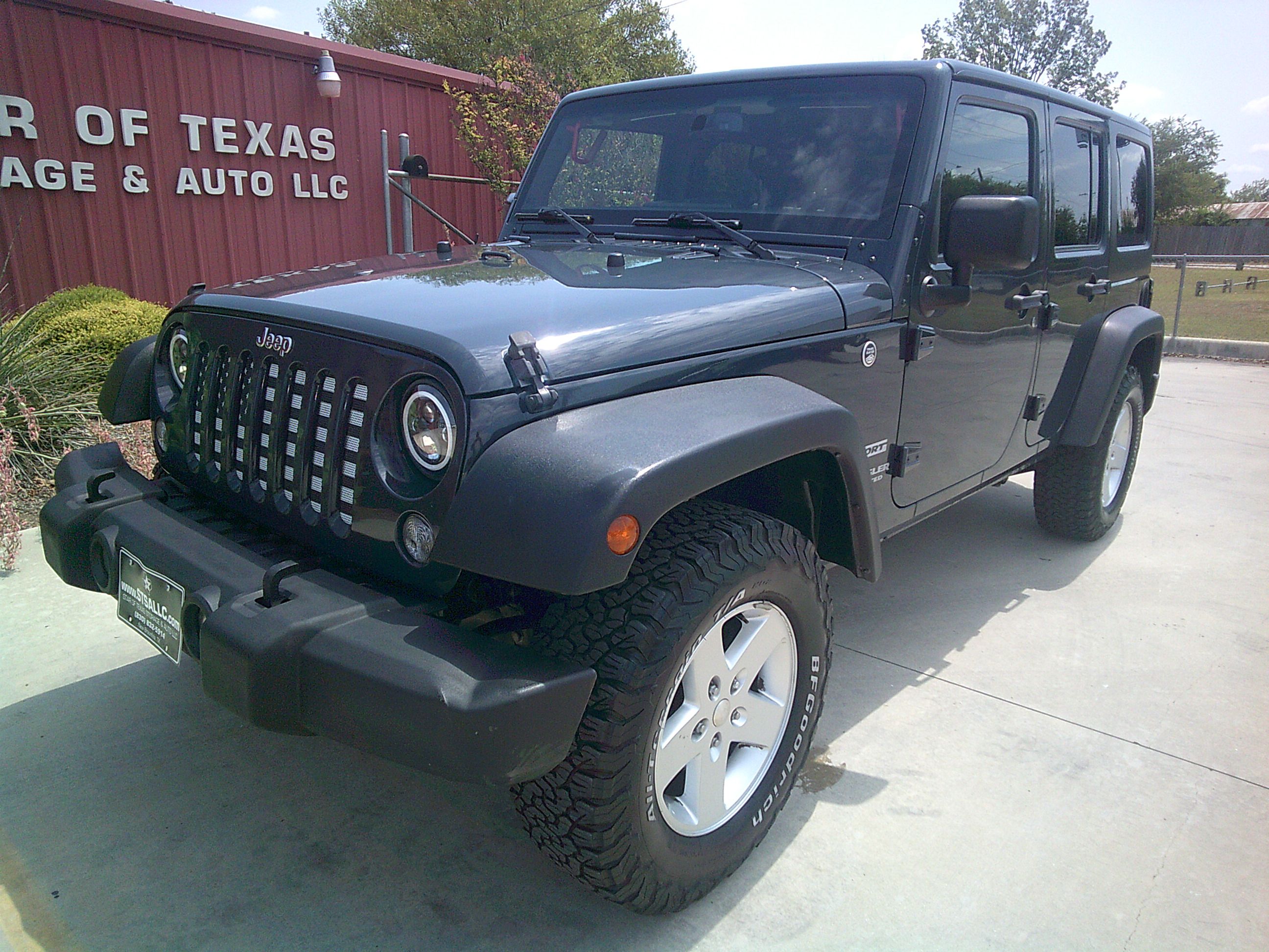 Used 2017 Jeep Wrangler Unlimited Sport AWD/4WD image 27