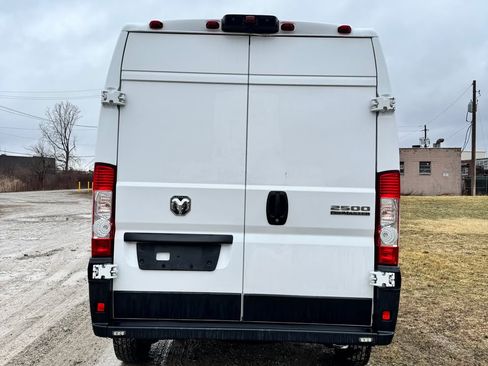 Used 2023 RAM ProMaster 2500 image 9