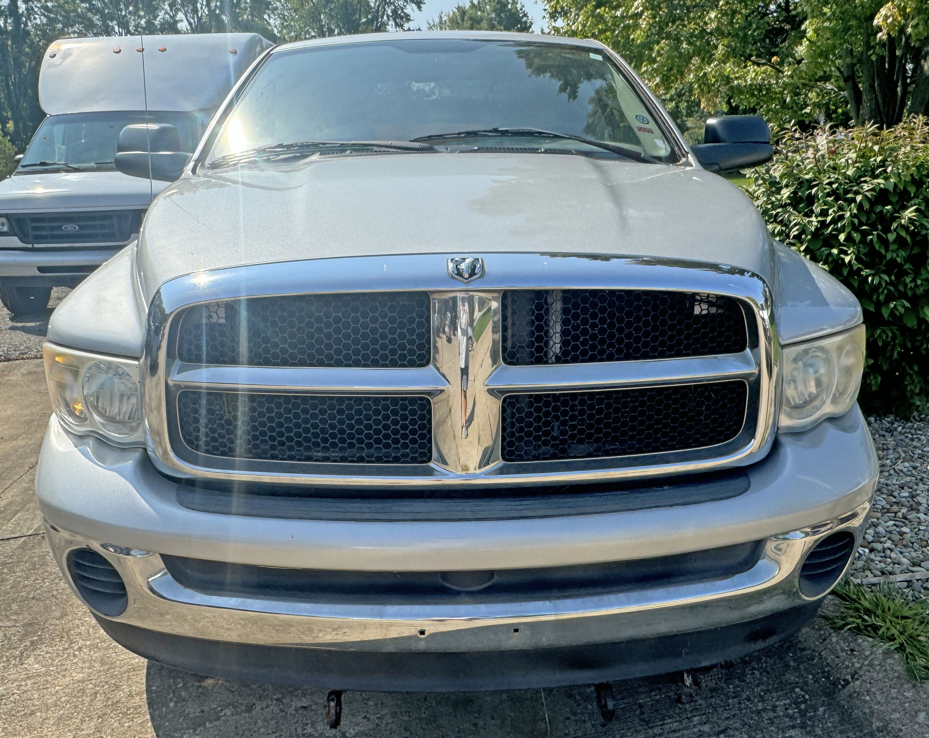 Used 2004 Dodge Ram 2500 Truck SLT AWD/4WD image 2