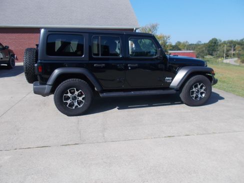 Used 2020 Jeep Wrangler 4WD Unlimited Sport image 4