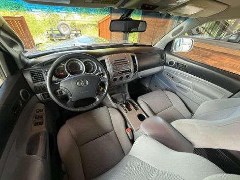 Used 2011 Toyota Tacoma 4x4 Double Cab image 17