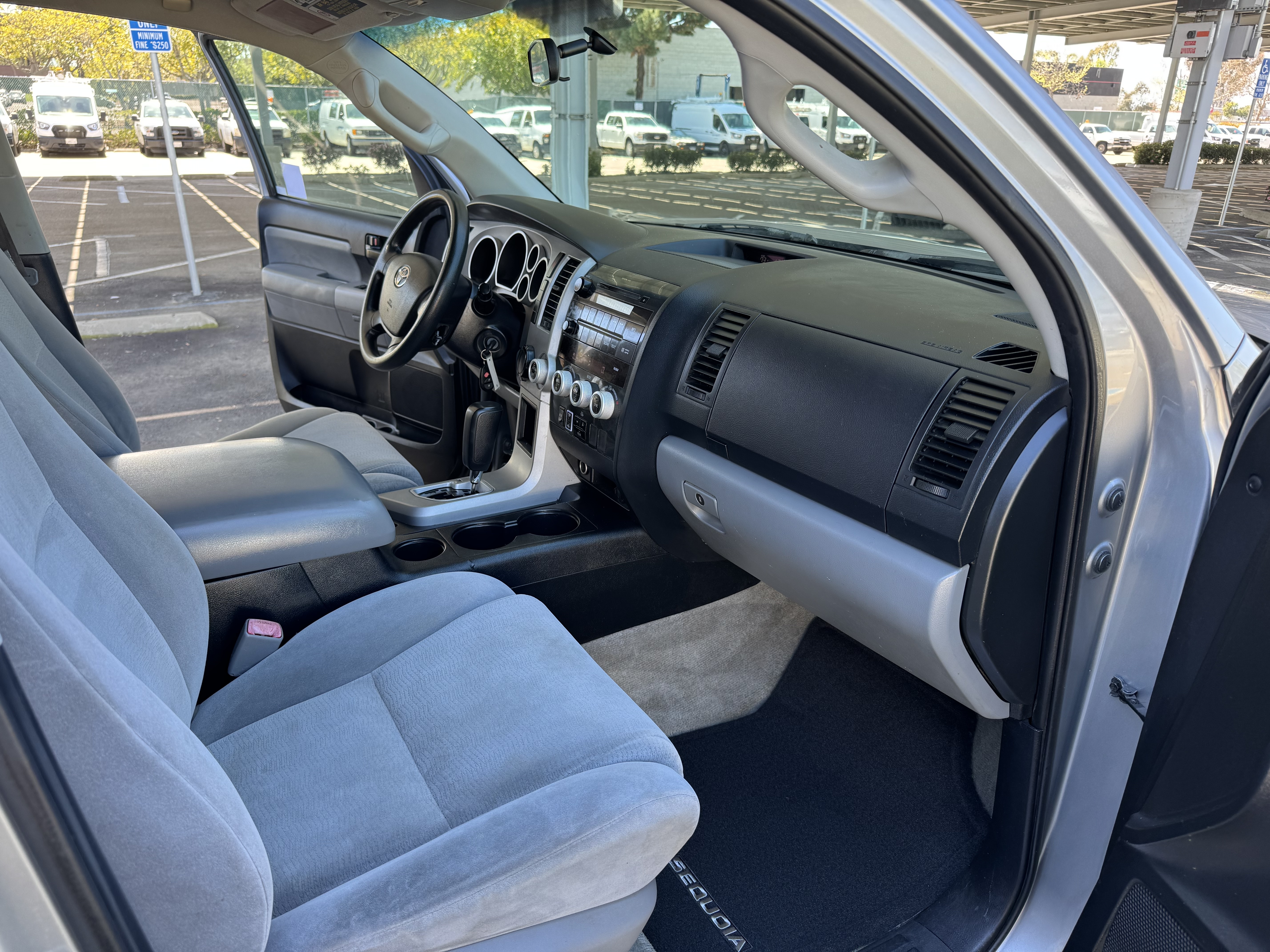 Used 2009 Toyota Sequoia SR5 RWD image 22