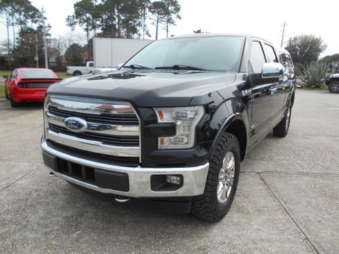 Used 2017 Ford F150 Lariat image 3