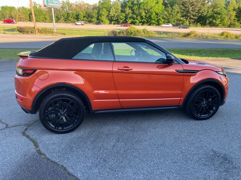 Used 2018 Land Rover Range Rover Evoque HSE Dynamic image 2