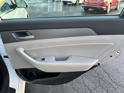 Used 2019 Hyundai Sonata SEL image 15