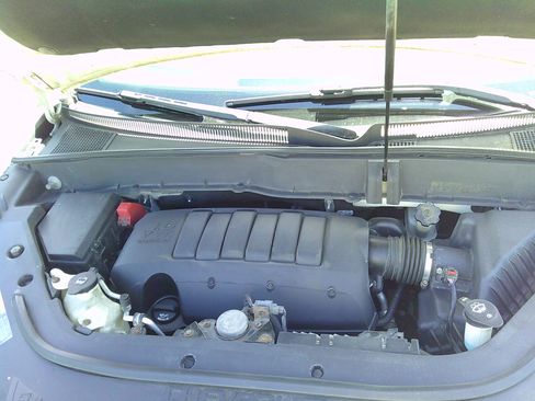 Used 2012 Chevrolet Traverse LT image 6