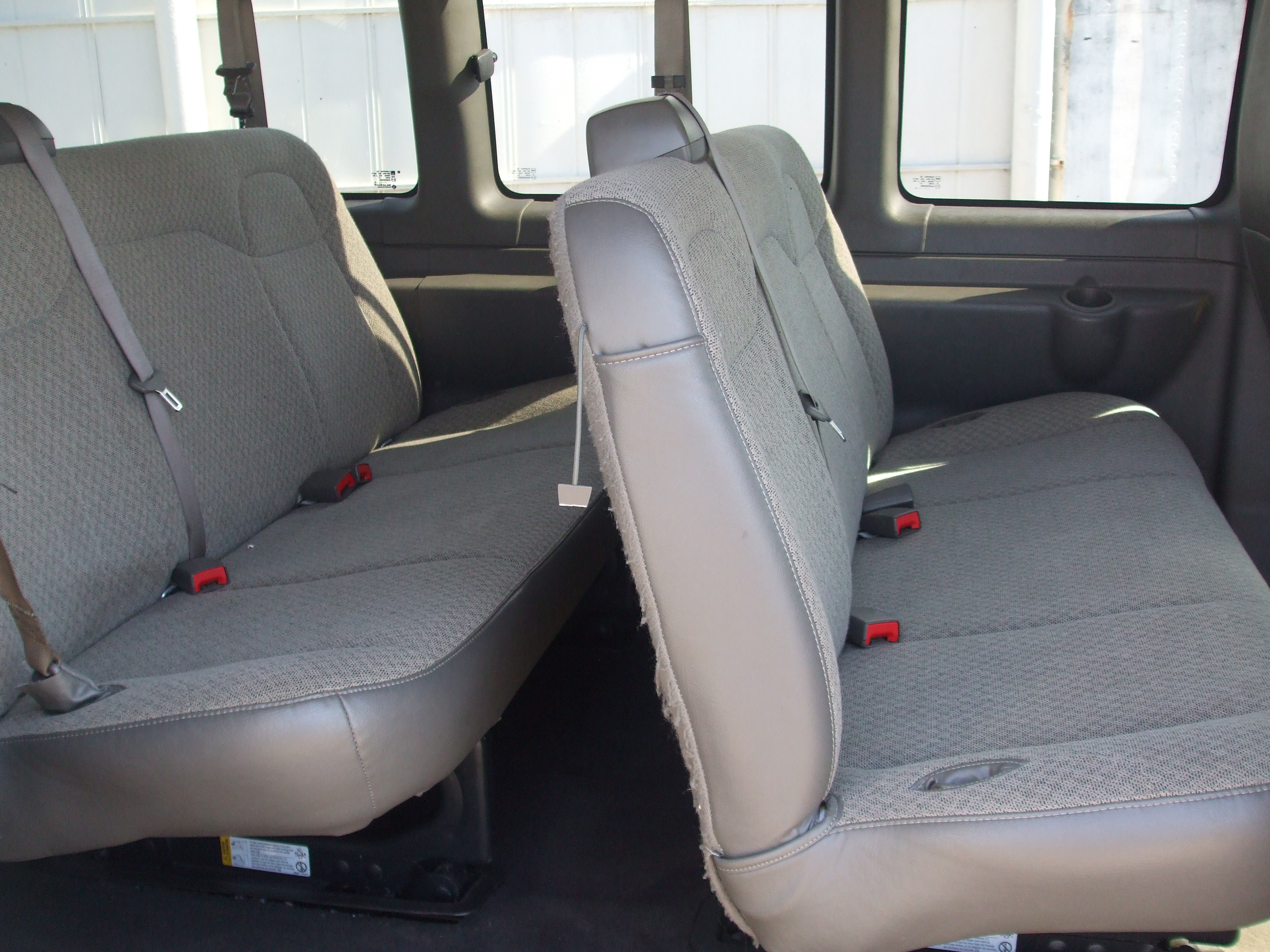Used 2017 Chevrolet Express 3500 LT Extended Passenger RWD image 11