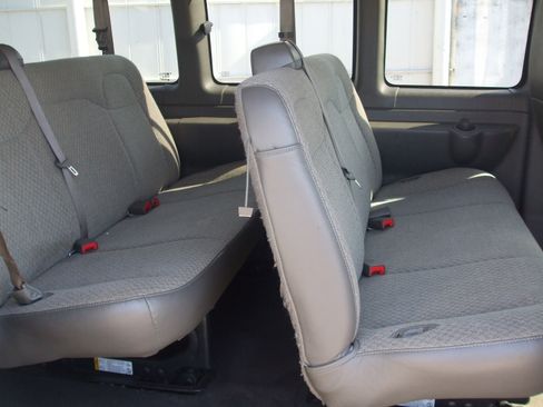 Used 2017 Chevrolet Express 3500 LT Extended Passenger RWD image 11