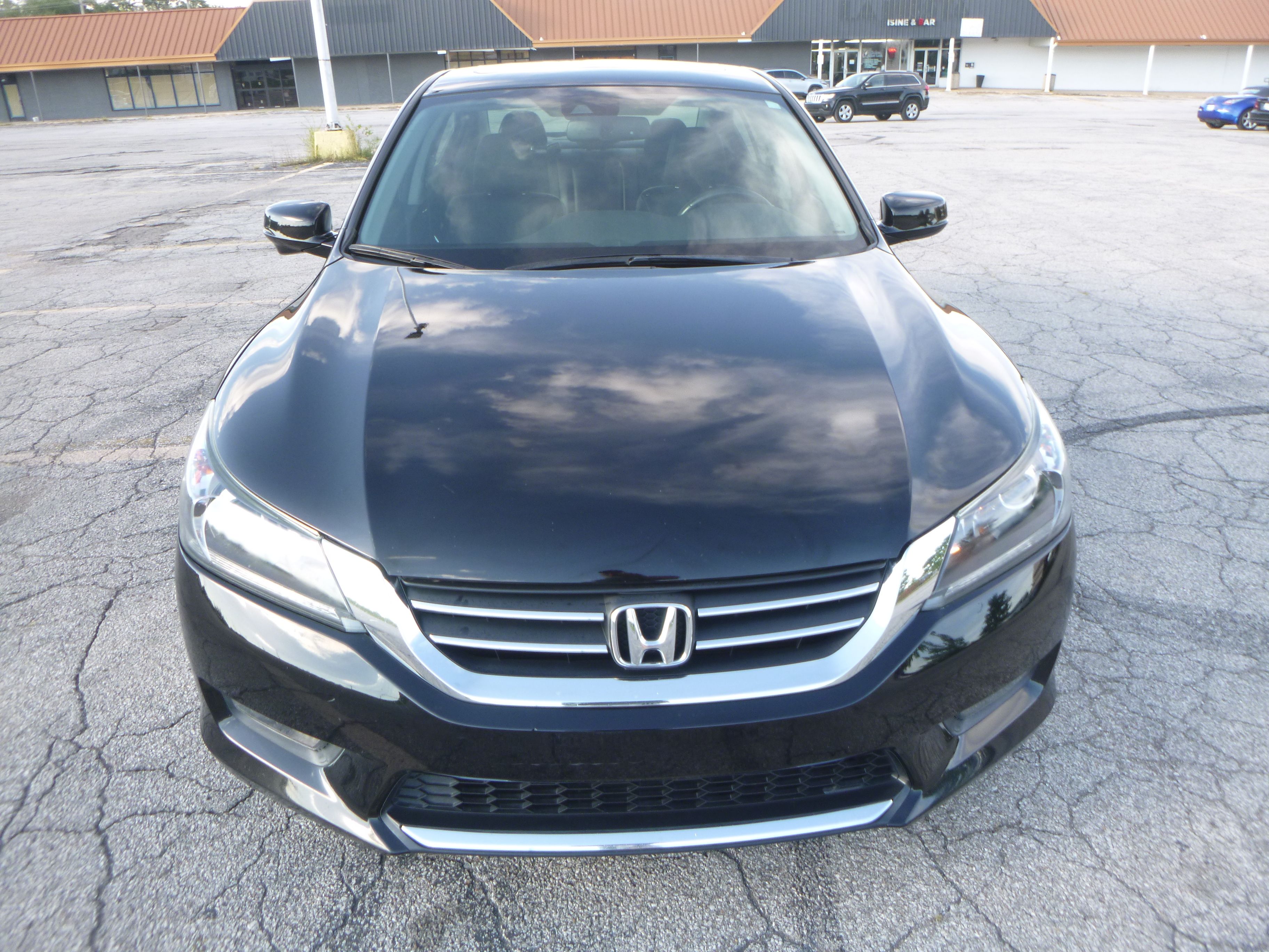 Used 2014 Honda Accord EX-L Sedan image 3