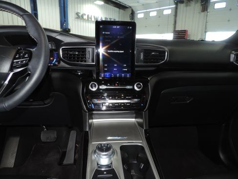 Used 2023 Ford Explorer 4WD ST image 47