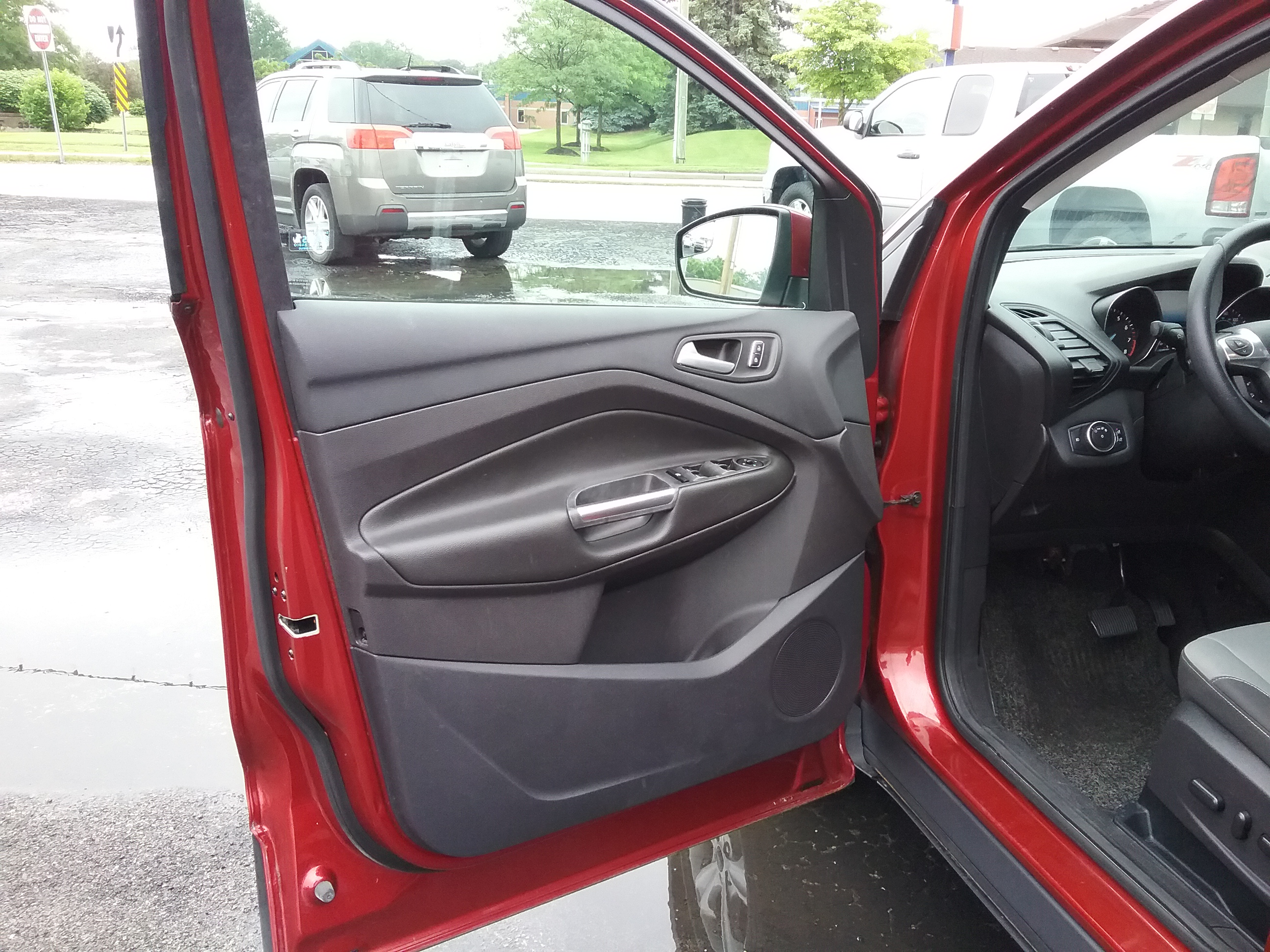 Used 2016 Ford Escape SE FWD image 31