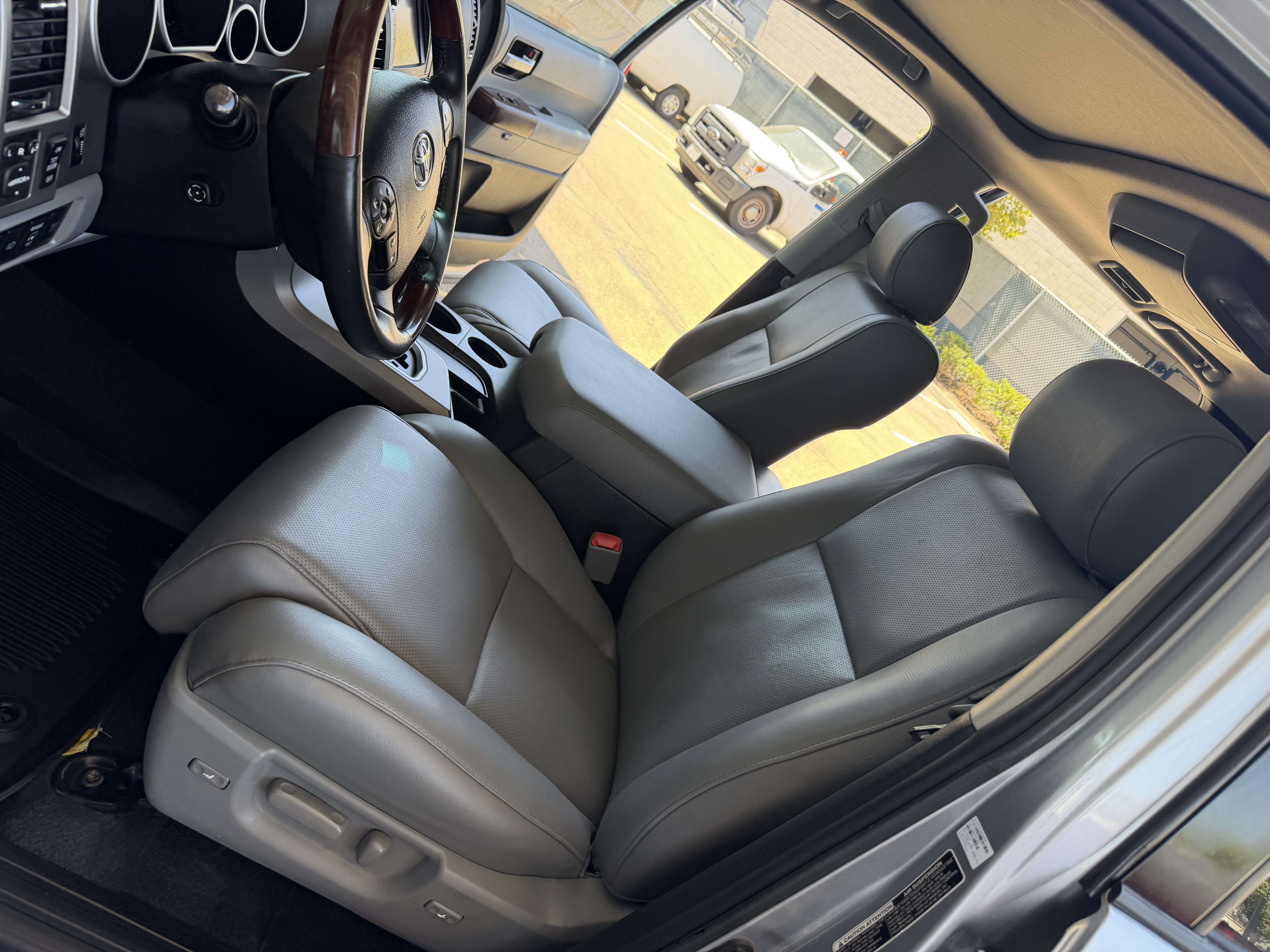 Used 2013 Toyota Sequoia Platinum AWD/4WD image 20