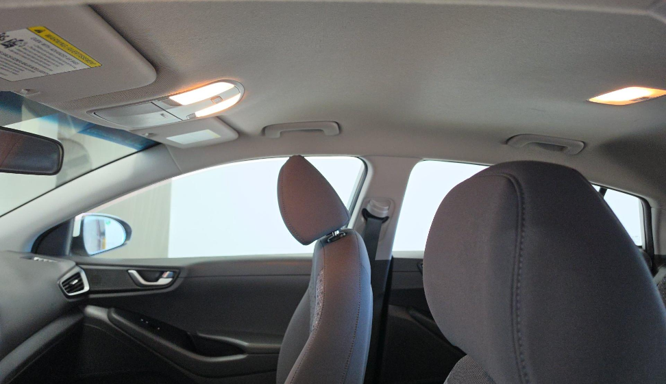 Used 2018 Hyundai Ioniq Hybrid Blue FWD image 12