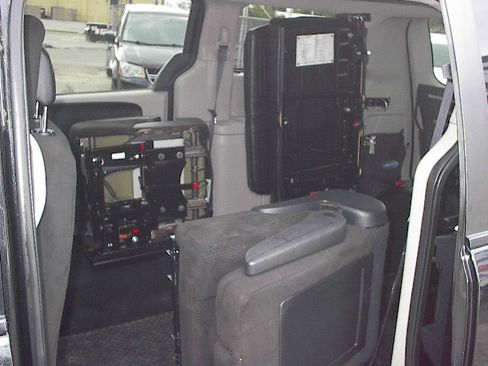 Used 2016 Dodge Grand Caravan SE image 20