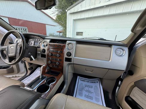 Used 2010 Ford F150 Lariat image 13