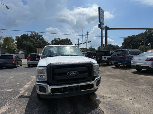 Used 2016 Ford F350 XL image 2