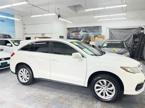 Used 2016 Acura RDX image 3