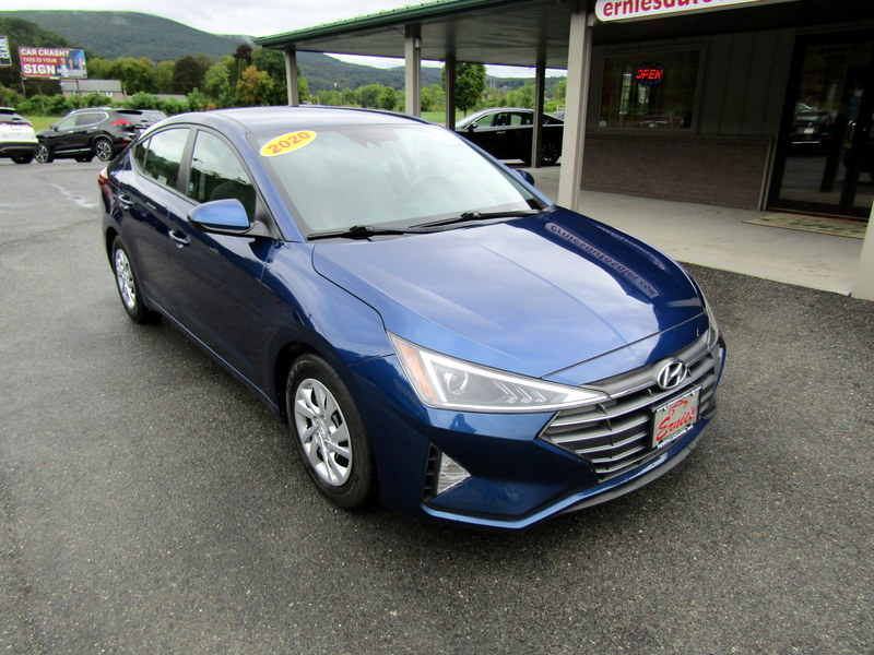Used 2020 Hyundai Elantra SE Sedan FWD image 2