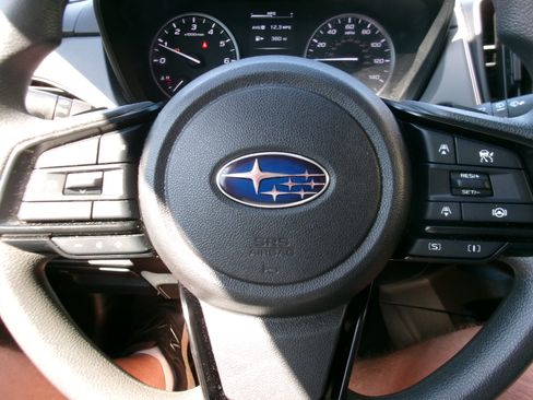 Used 2024 Subaru Crosstrek 2.0i Premium image 15