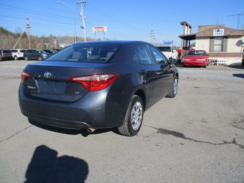 Used 2017 Toyota Corolla LE image 6