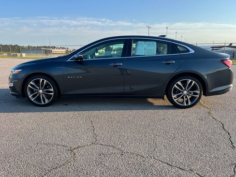 Used 2020 Chevrolet Malibu Premier FWD image 3