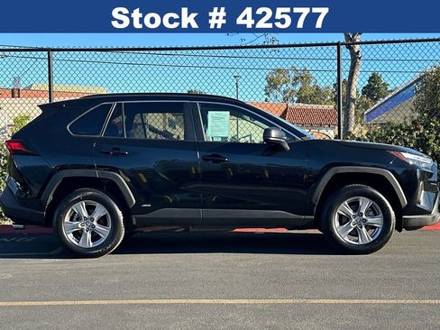 Used 2023 Toyota RAV4 LE image 4