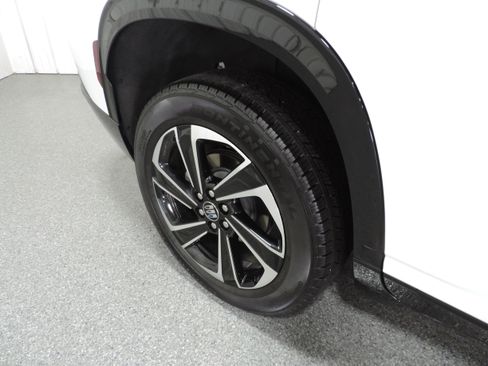 Used 2026 Buick Enclave AWD Sport Touring image 14