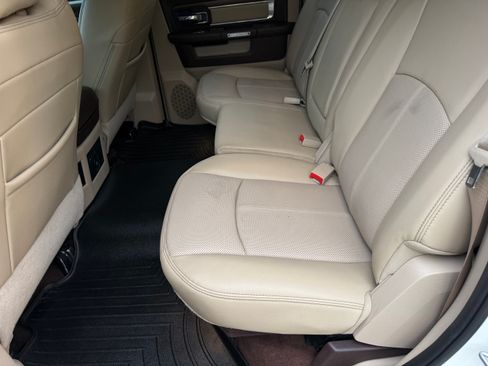 Used 2018 RAM 1500 2WD Crew Cab Laramie image 82