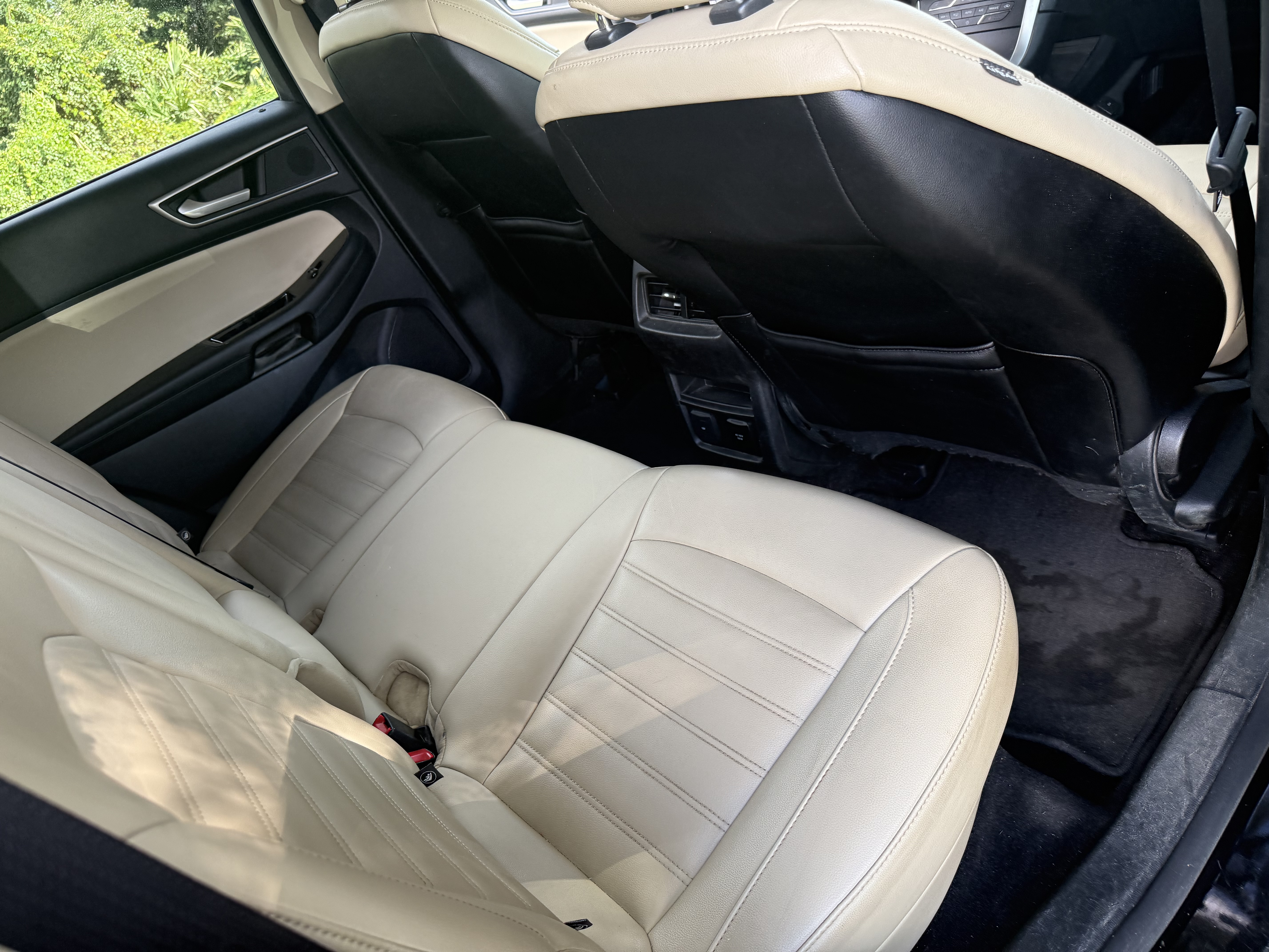 Used 2019 Ford Edge FWD SEL image 10
