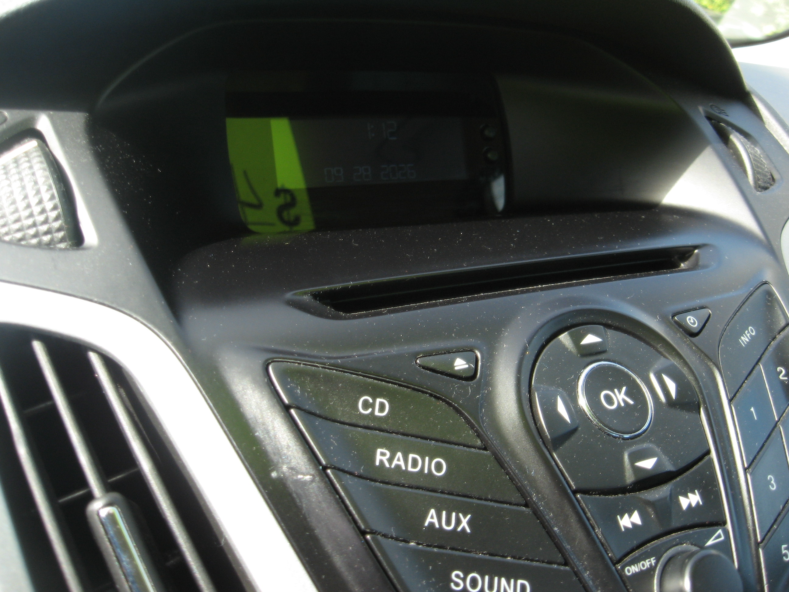 Used 2012 Ford Focus SE Sedan FWD image 11