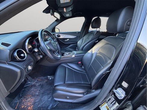 Used 2019 Mercedes-Benz GLC 300 GLC 300 Sport Utility 4D image 6