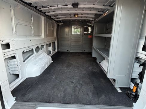 Used 2019 Nissan NV 1500 RWD image 7