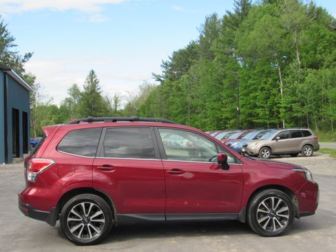 Used 2017 Subaru Forester 2.0XT Premium AWD/4WD image 7