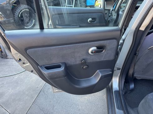 Used 2007 Nissan Versa S image 18