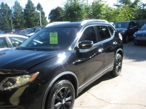 Used 2015 Nissan Rogue AWD image 1